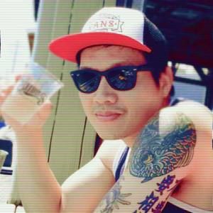 Meet your Posher, Aey